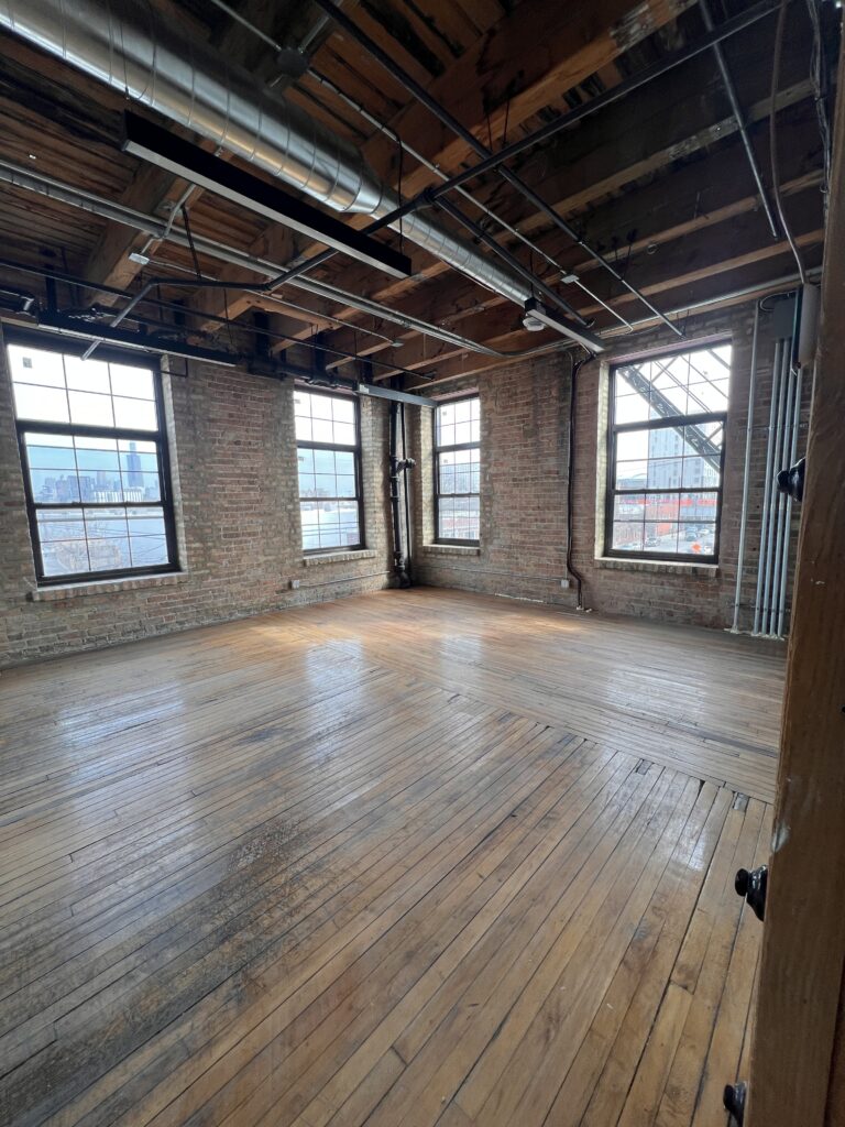 Empty Office Space at 2003 W Fulton St. Chicago, IL 